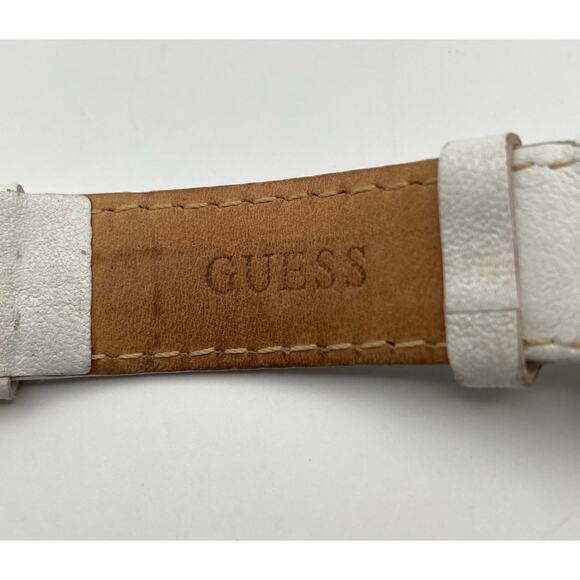 Guess Womens Watch 37mm White on Silver - New Battery - Leather Band G75960L WR - Picture 7 of 12